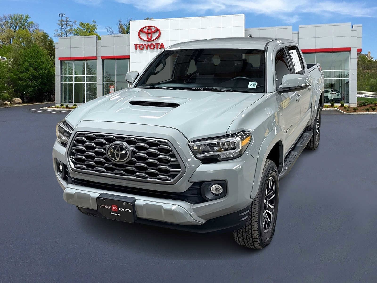 Thumbnail: 2022 Toyota Tacoma - 1