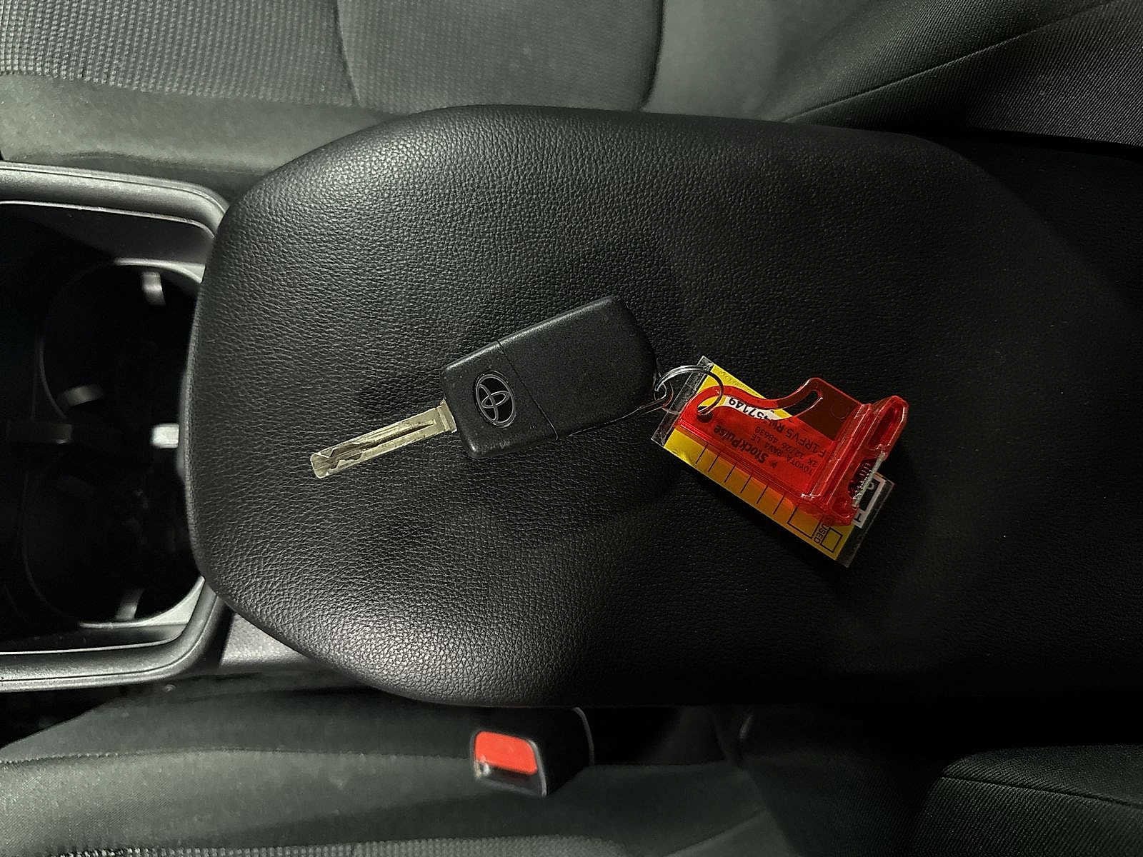 Thumbnail: 2024 Toyota RAV4 - 31