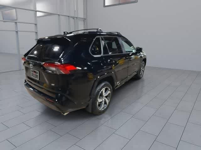 Thumbnail: 2021 Toyota RAV4 - 8