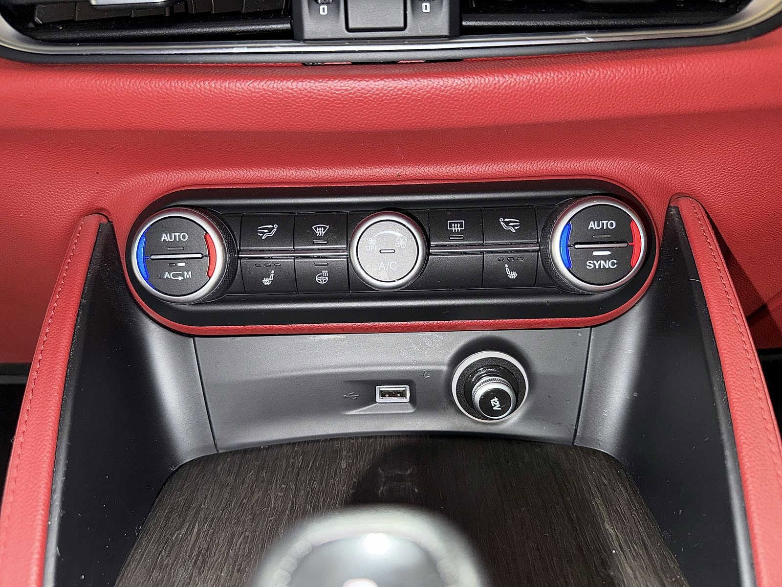 Thumbnail: 2018 Alfa Romeo Stelvio - 22