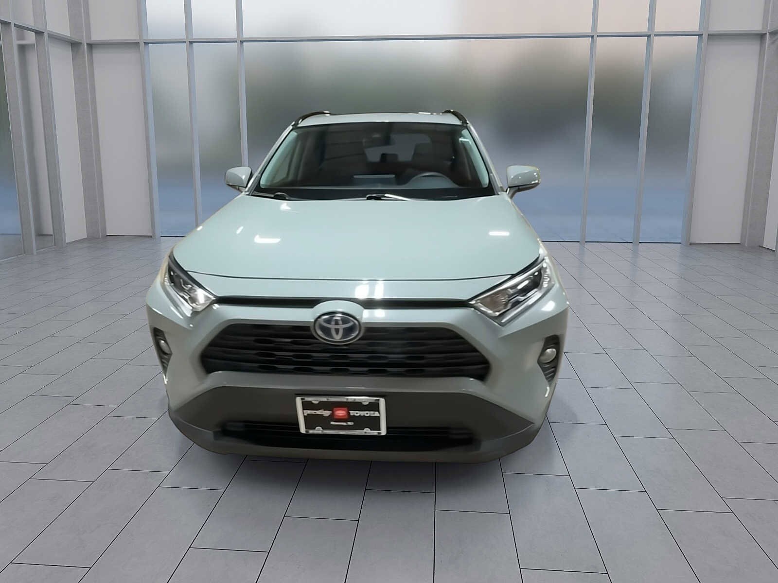 Thumbnail: 2021 Toyota RAV4 - 3