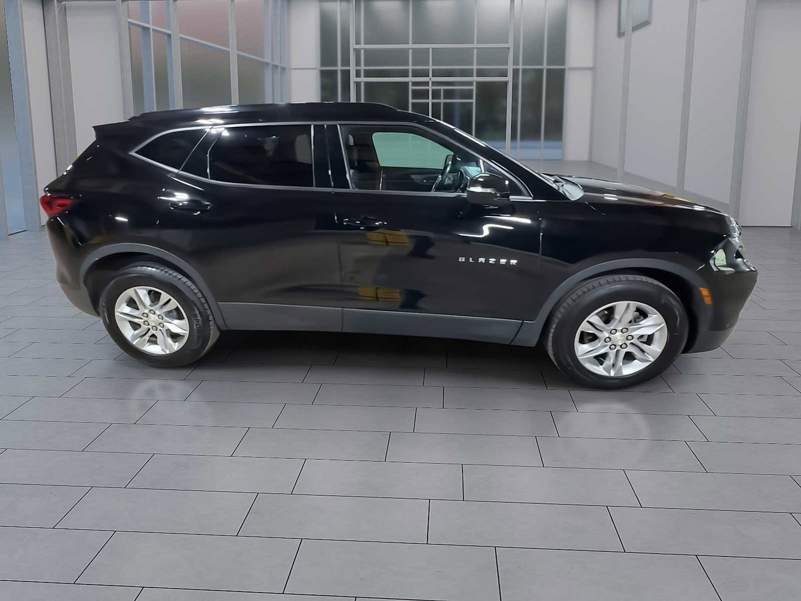 Thumbnail: 2019 Chevrolet Blazer - 9