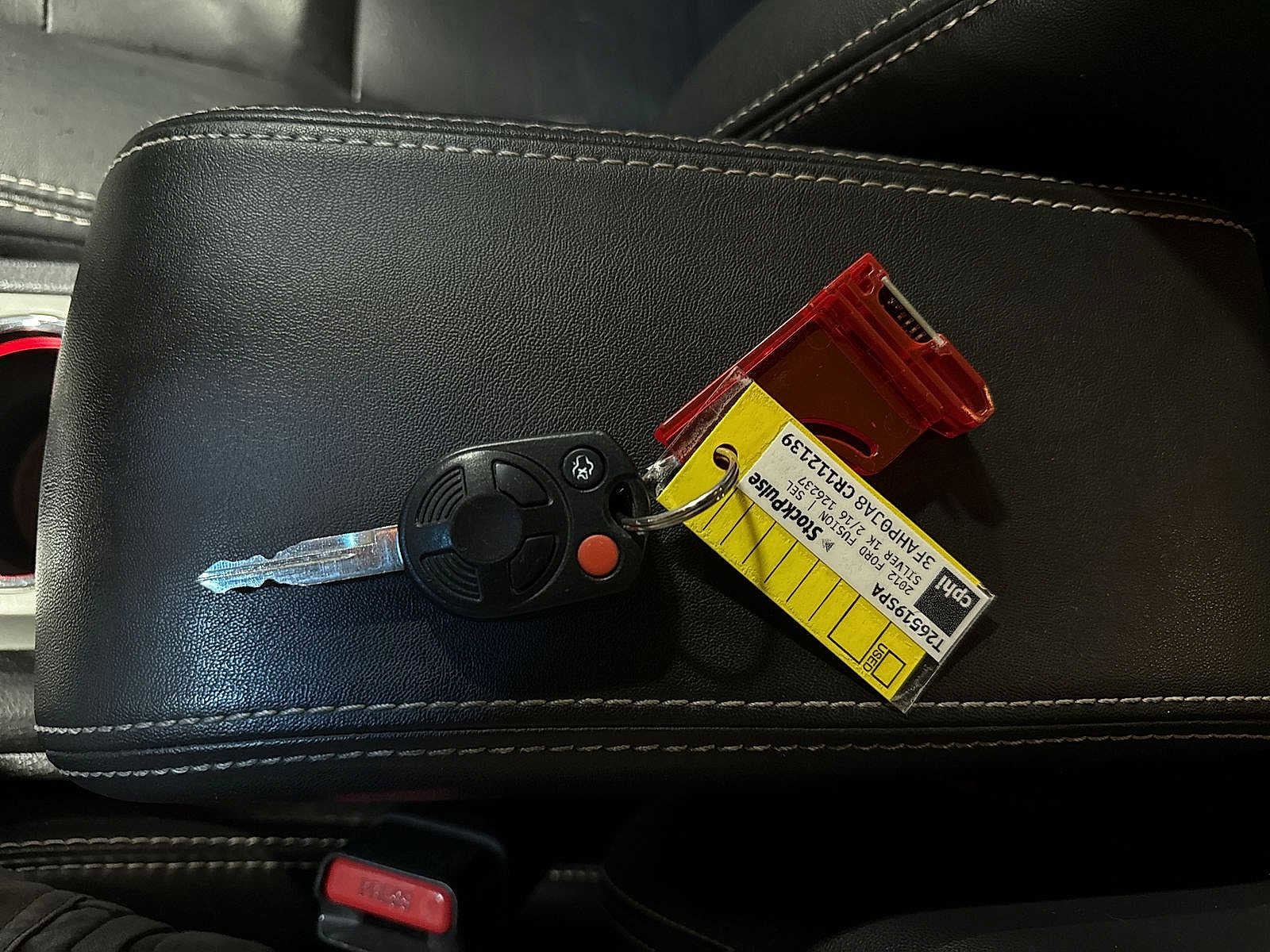 Thumbnail: 2012 Ford Fusion - 30