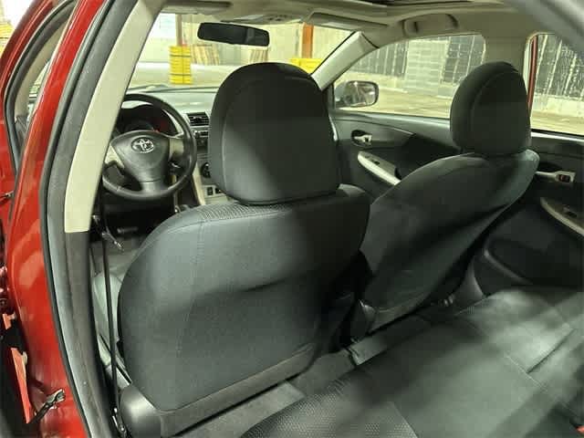 Thumbnail: 2010 Toyota Corolla - 25