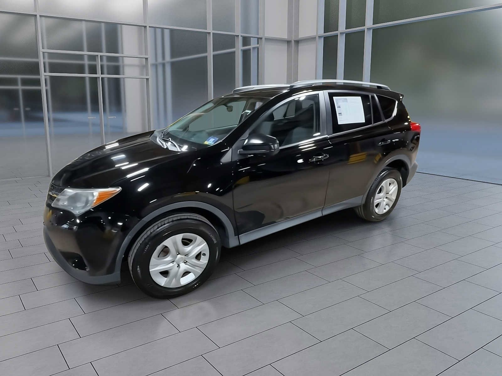 Thumbnail: 2013 Toyota RAV4 - 4