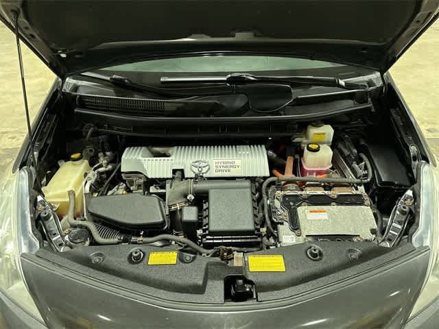 Thumbnail: 2012 Toyota Prius v - 12