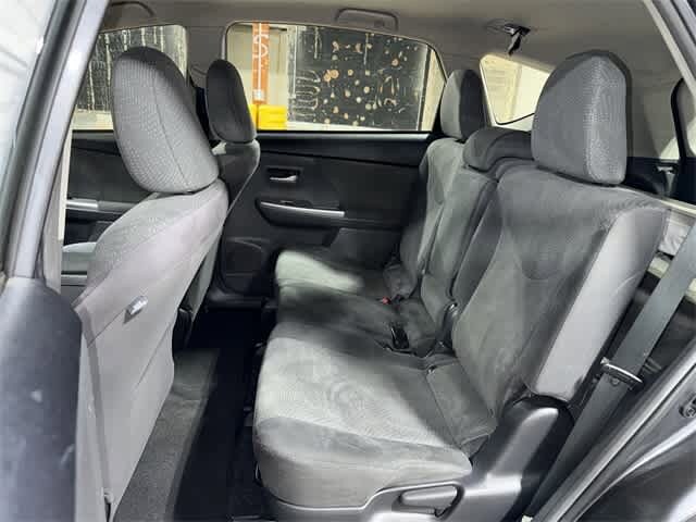 Thumbnail: 2012 Toyota Prius v - 17