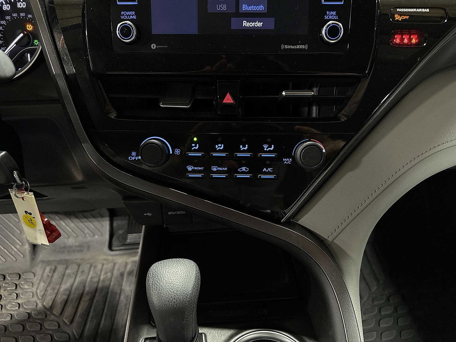 Thumbnail: 2021 Toyota Camry - 21