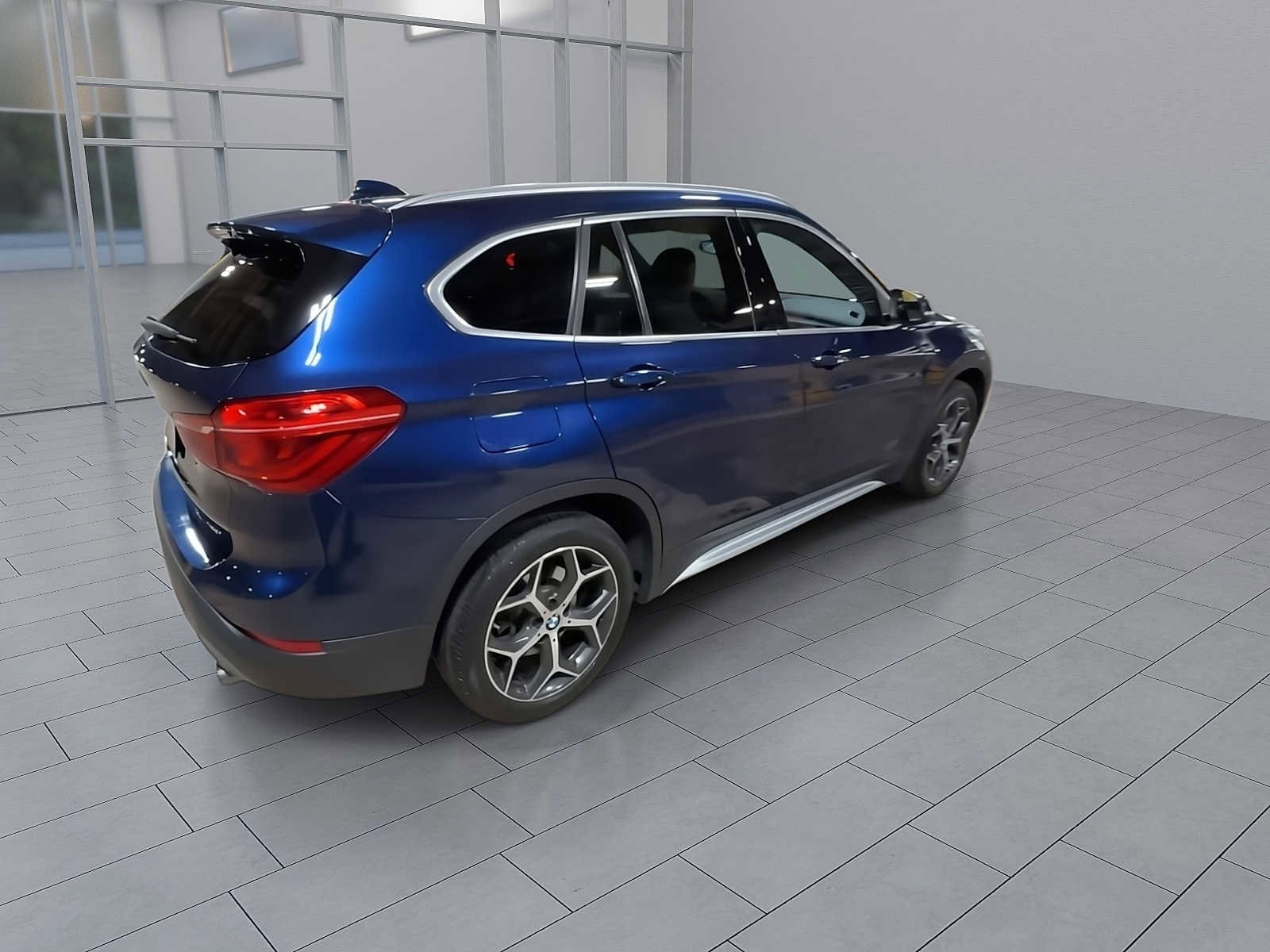 Thumbnail: 2019 BMW X1 - 8