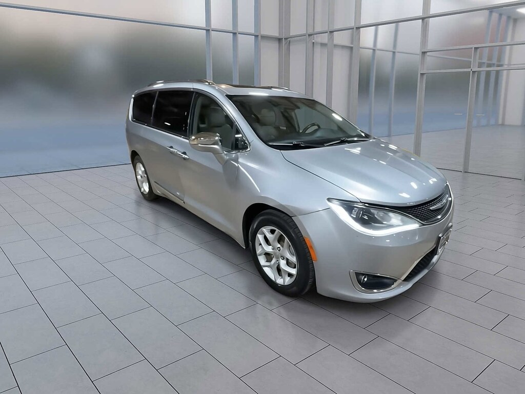 Used 2019 Chrysler Pacifica Limited Van Passenger Van