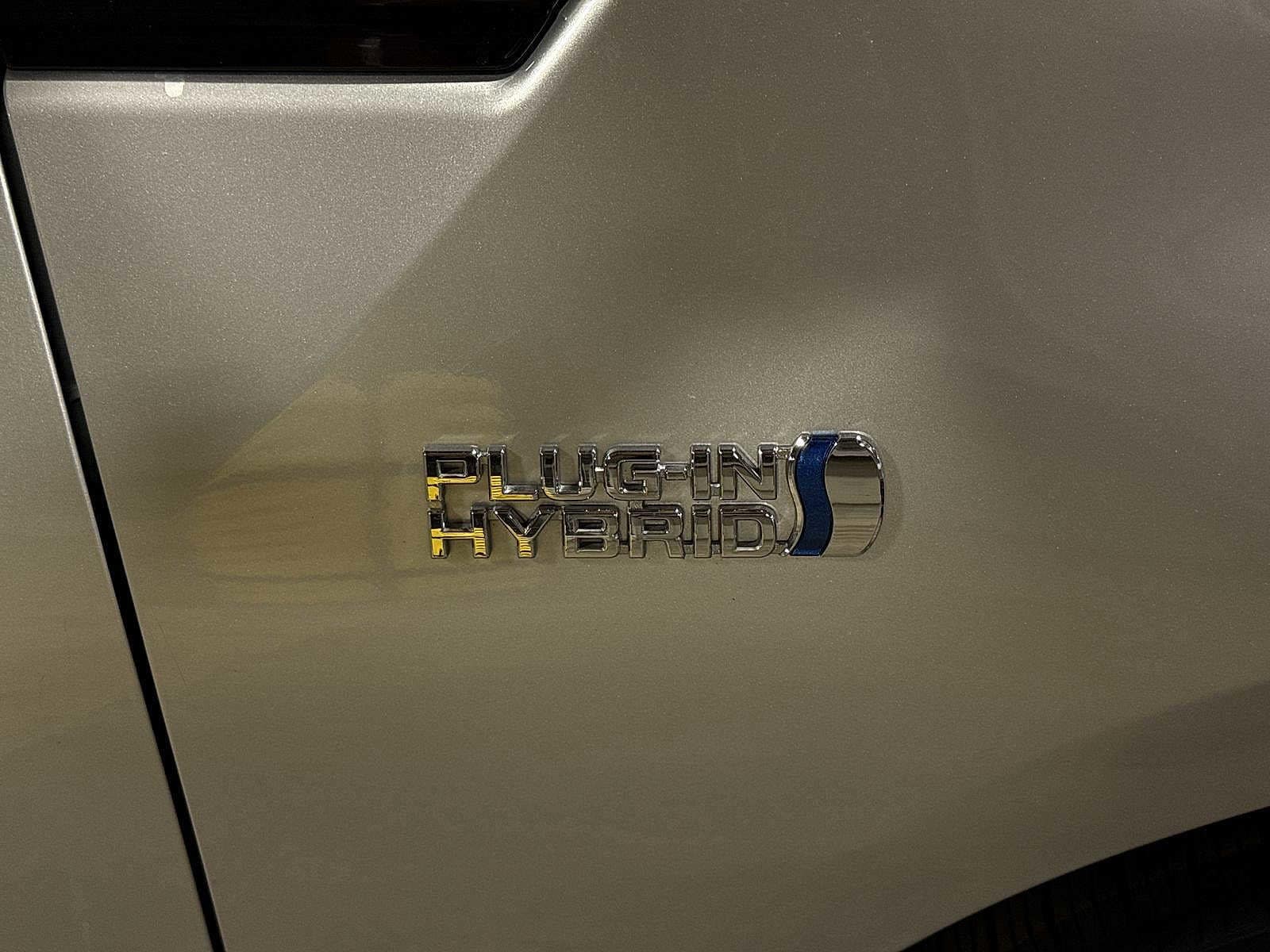 Thumbnail: 2017 Toyota Prius Prime - 27