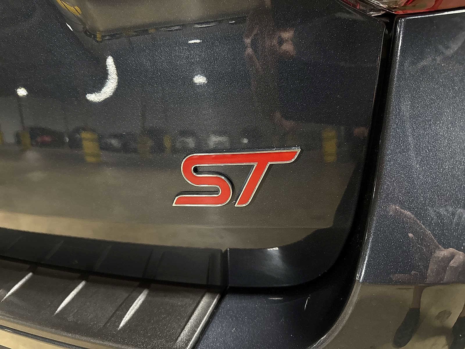 Thumbnail: 2022 Ford Explorer - 30