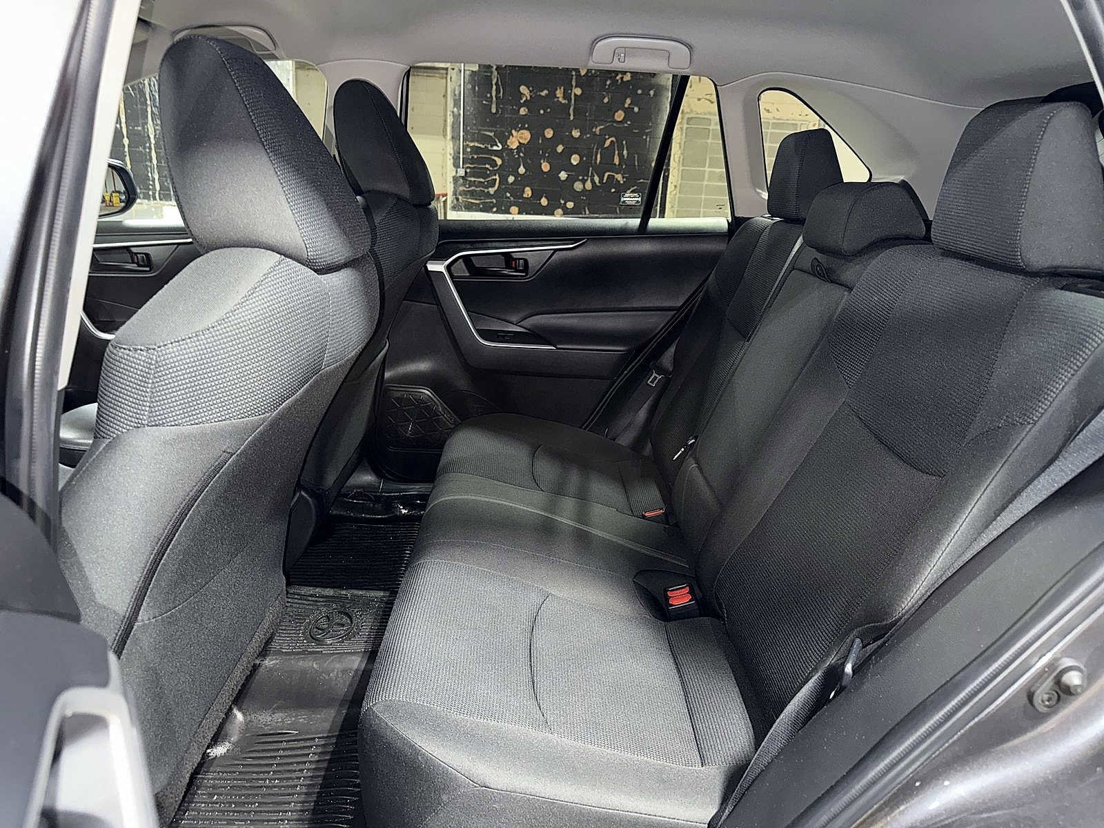 Thumbnail: 2023 Toyota RAV4 - 17