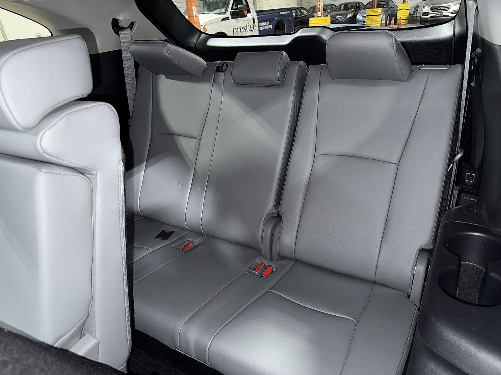 Thumbnail: 2023 Toyota Highlander - 18