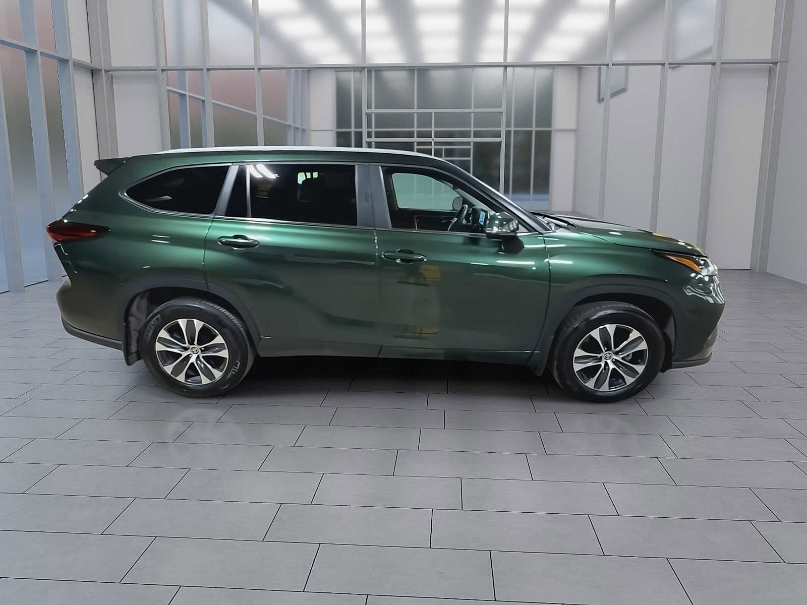 Thumbnail: 2025 Toyota Highlander - 9