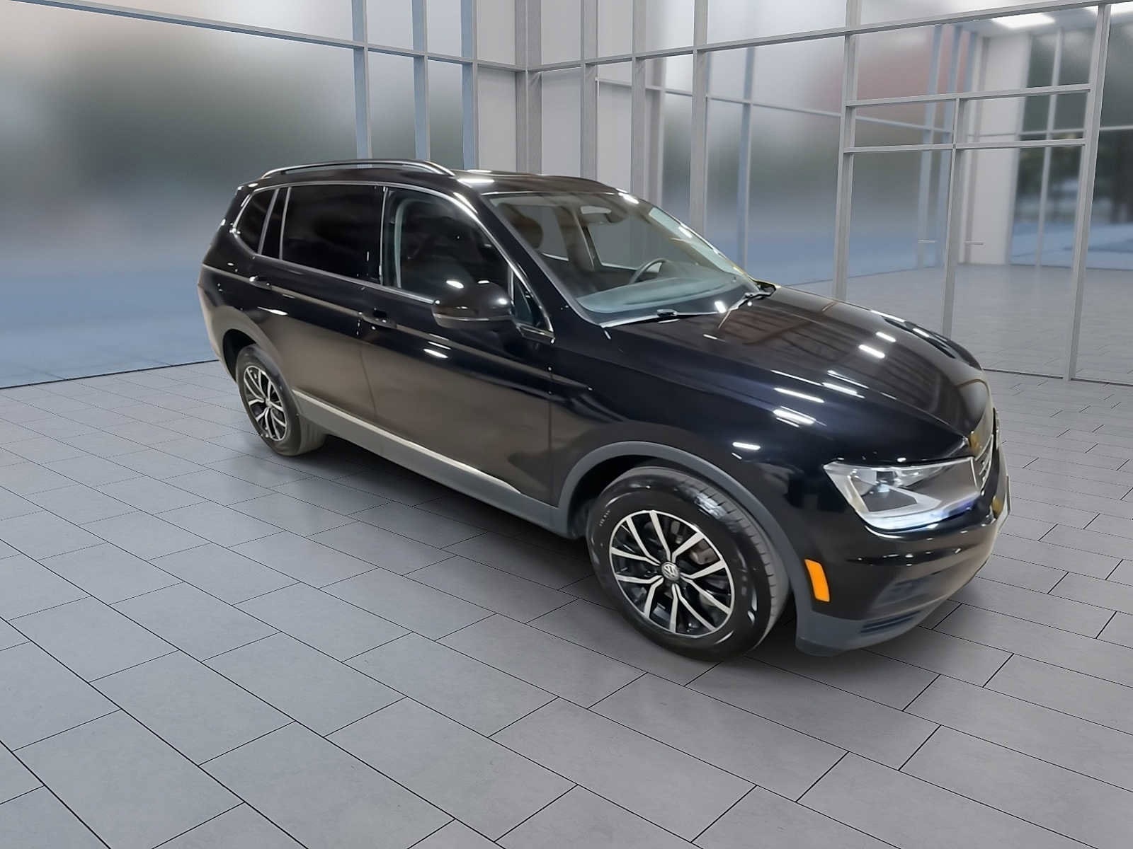 Thumbnail: 2021 Volkswagen Tiguan - 2