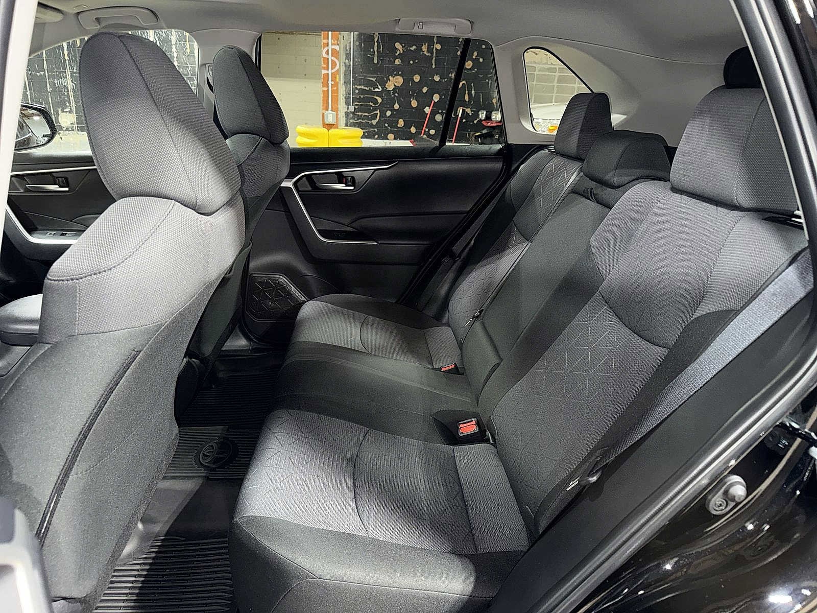 Thumbnail: 2025 Toyota RAV4 - 17