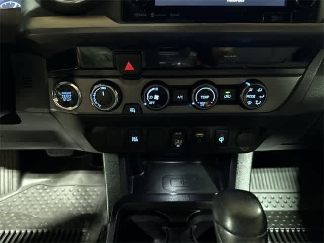 Thumbnail: 2018 Toyota Tacoma - 22