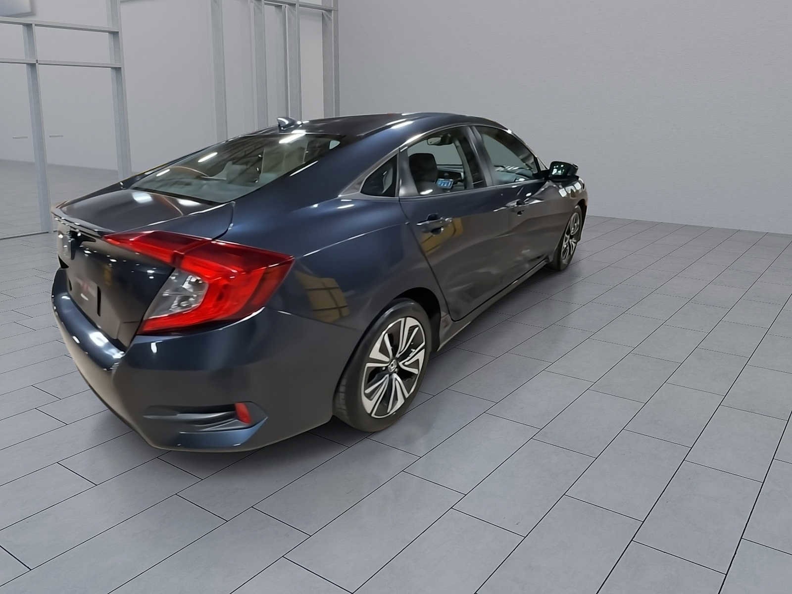 Thumbnail: 2017 Honda Civic - 8