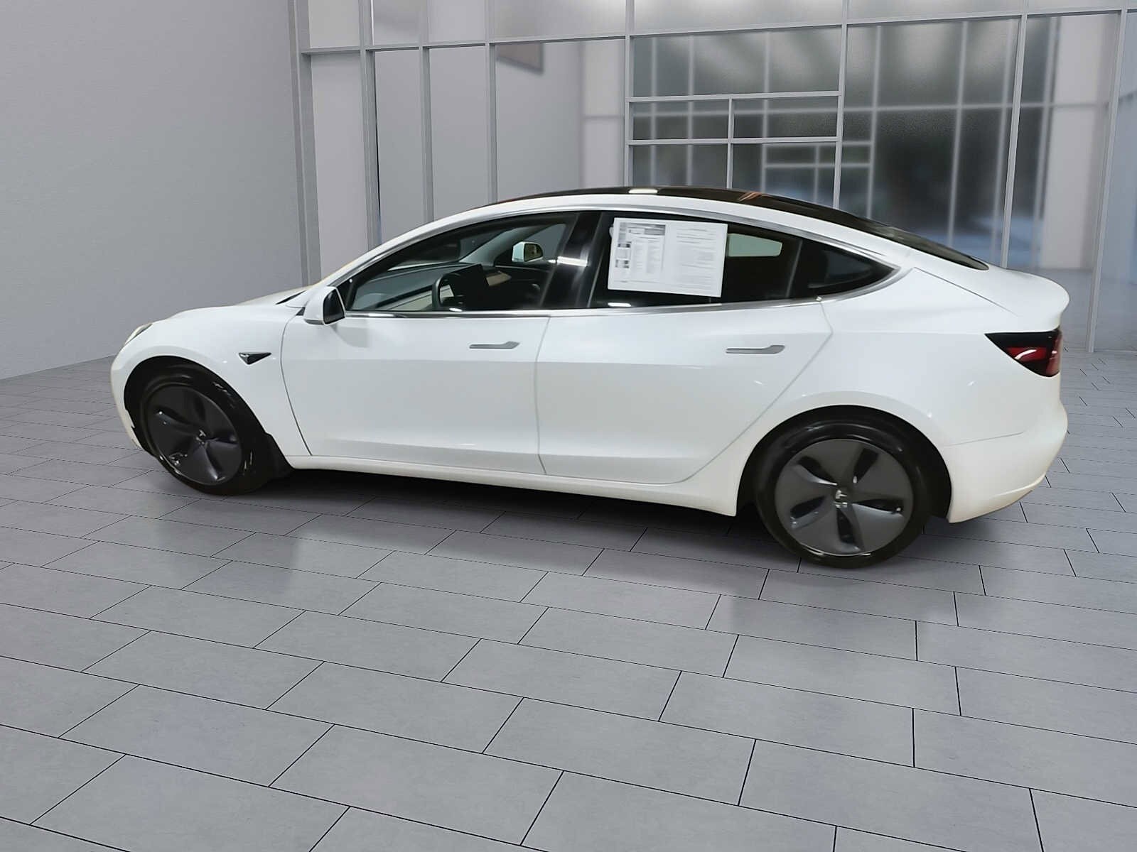 Thumbnail: 2019 Tesla Model 3 - 6