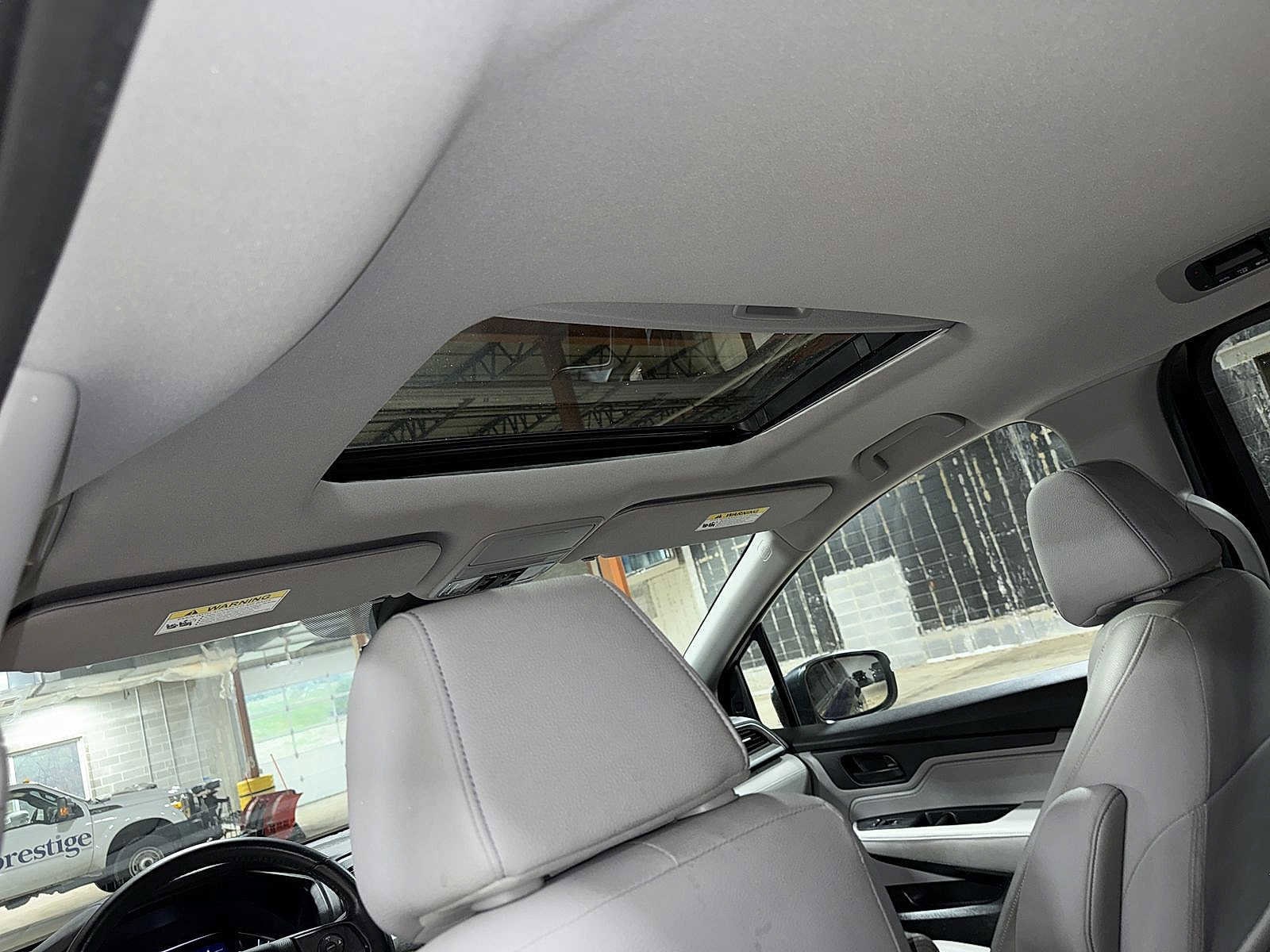 Thumbnail: 2023 Honda Odyssey - 25