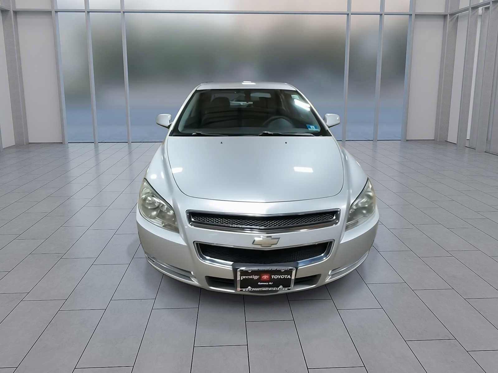 Thumbnail: 2010 Chevrolet Malibu - 3