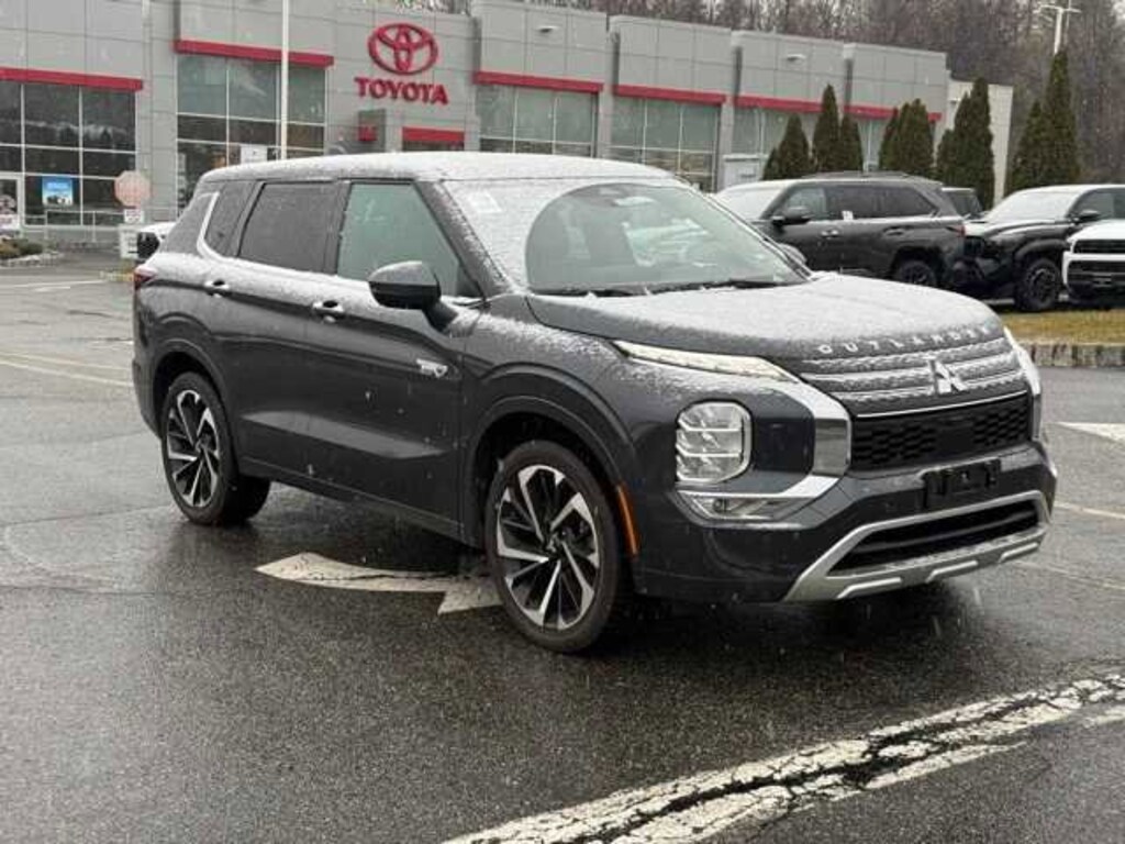 Used 2024 Mitsubishi Outlander PHEV SE SUV