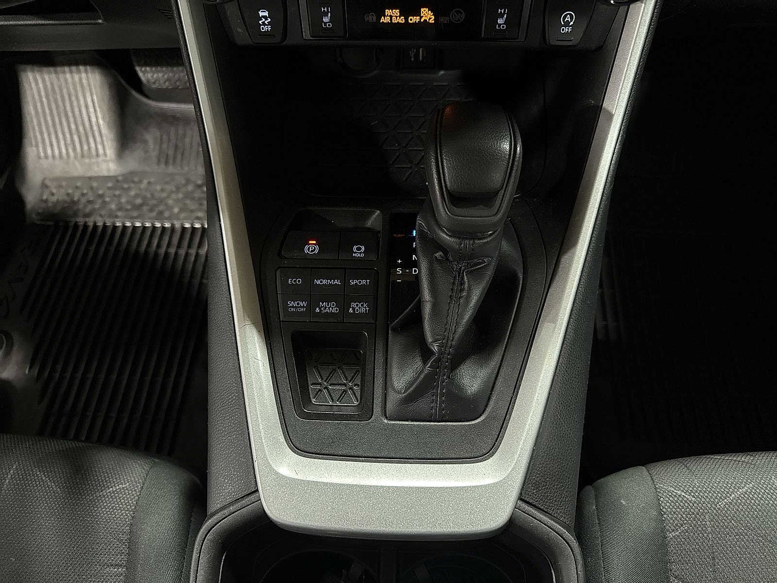 Thumbnail: 2023 Toyota RAV4 - 30