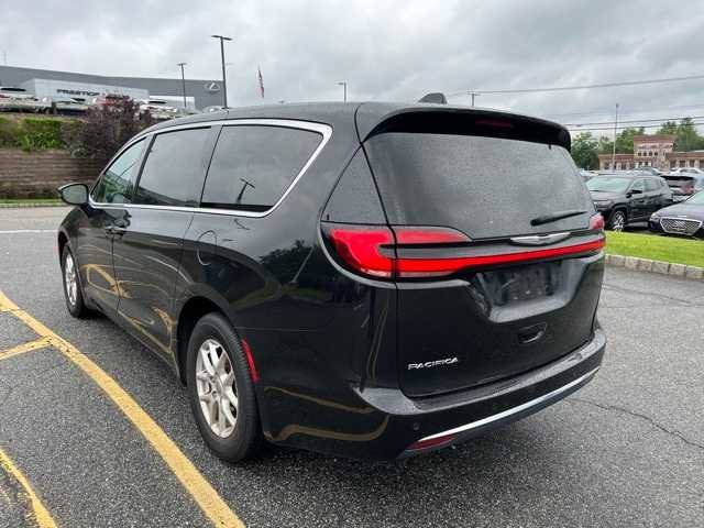 2023 Chrysler Pacifica Touring L 6