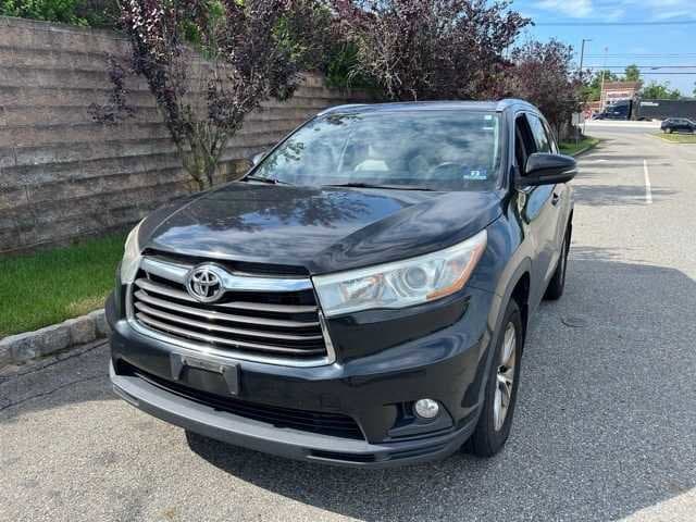 Thumbnail: 2015 Toyota Highlander - 1