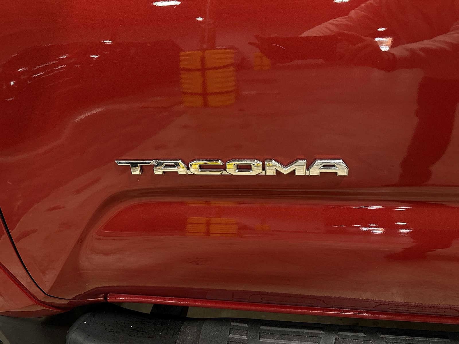 Thumbnail: 2020 Toyota Tacoma - 25