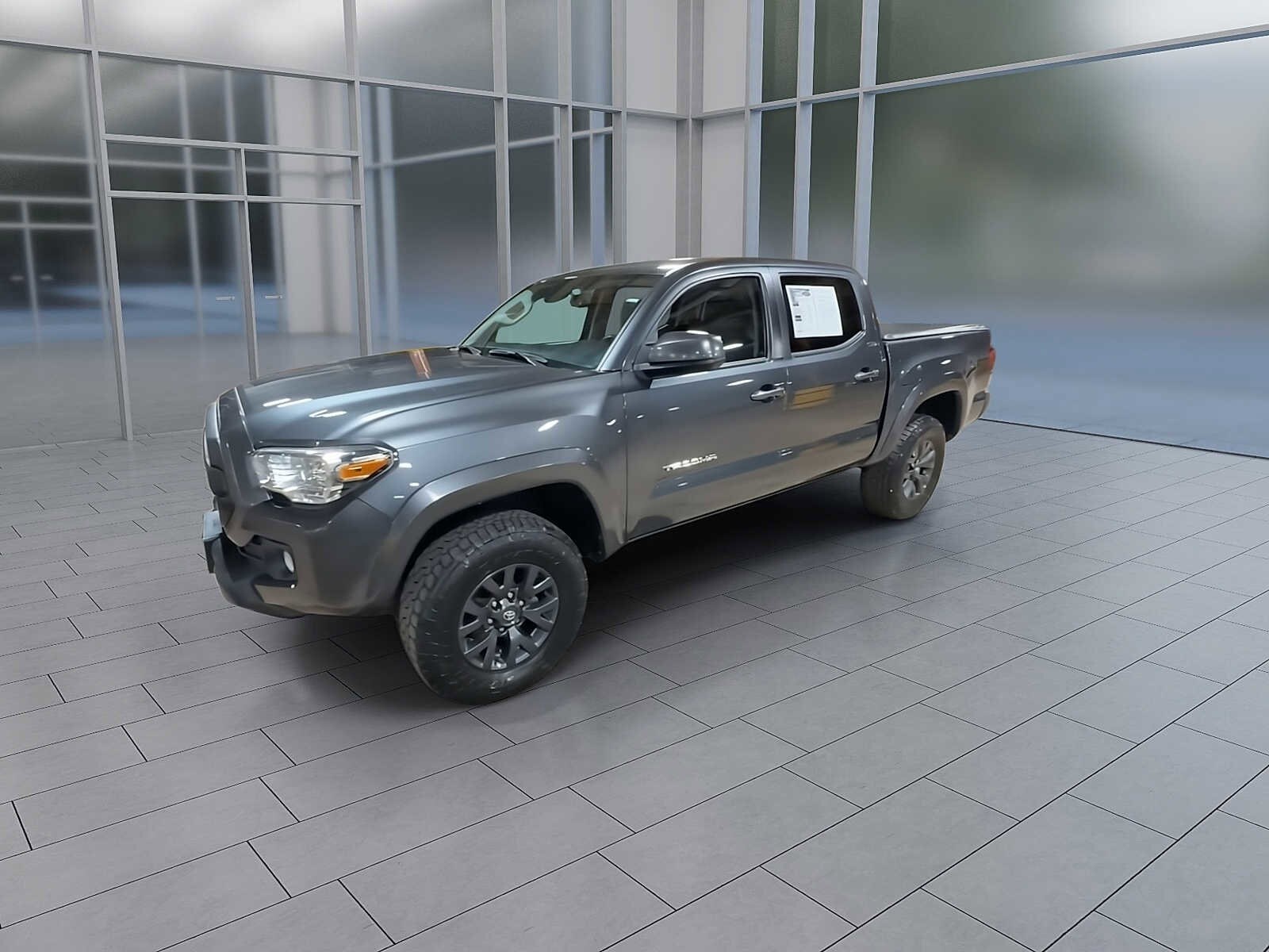 2023 Toyota Tacoma SR5 V6 photo 3