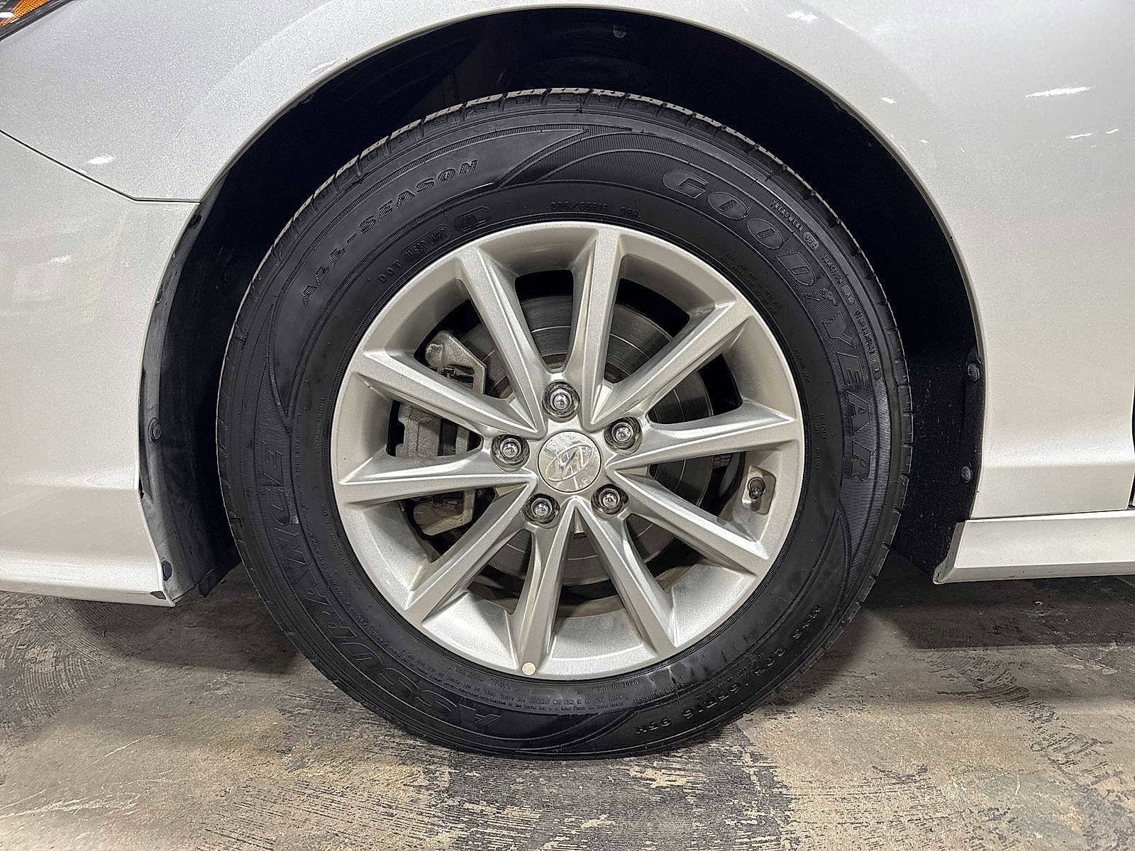 Thumbnail: 2018 Hyundai Sonata - 10