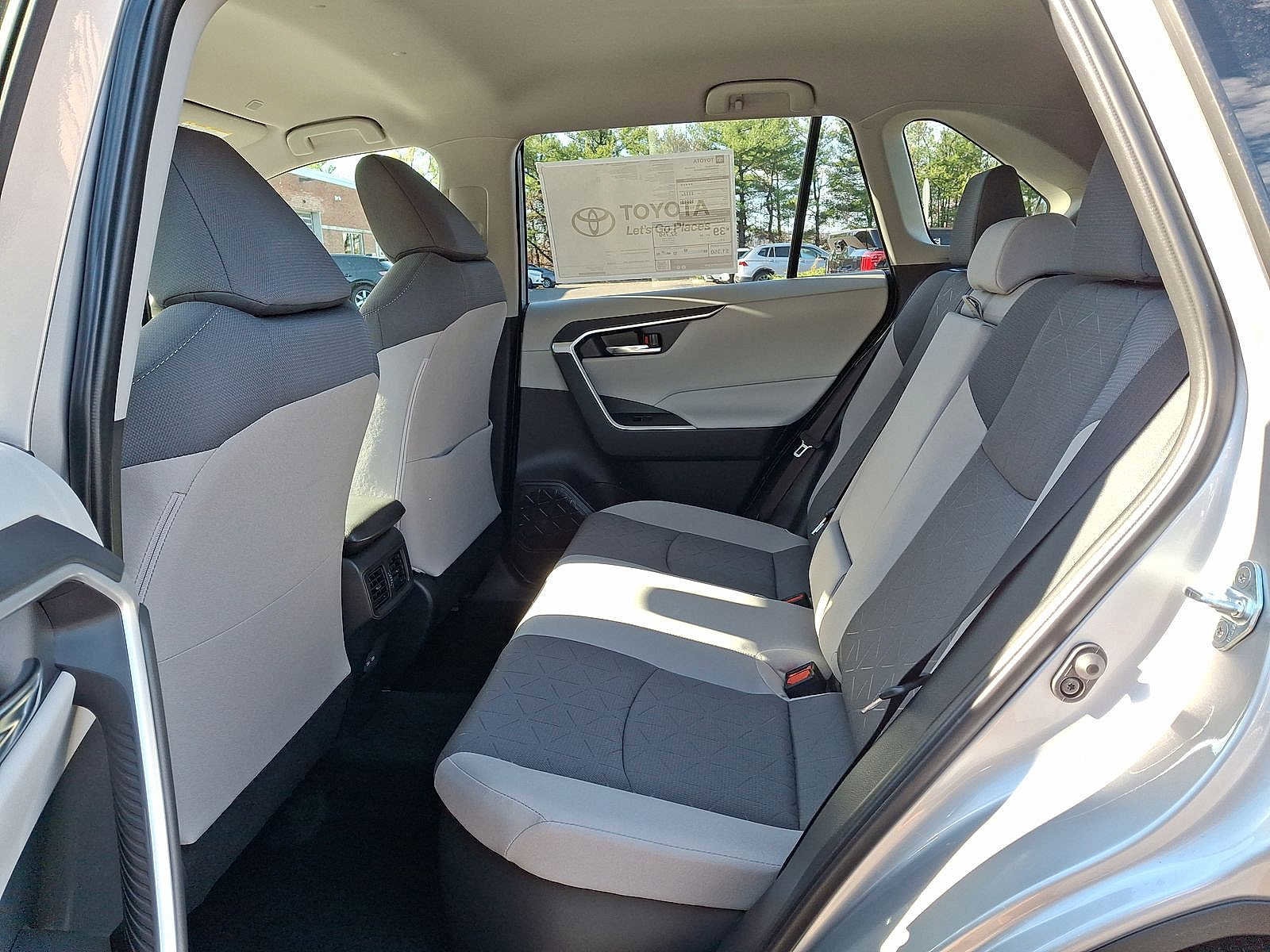 Thumbnail: 2025 Toyota RAV4 - 13