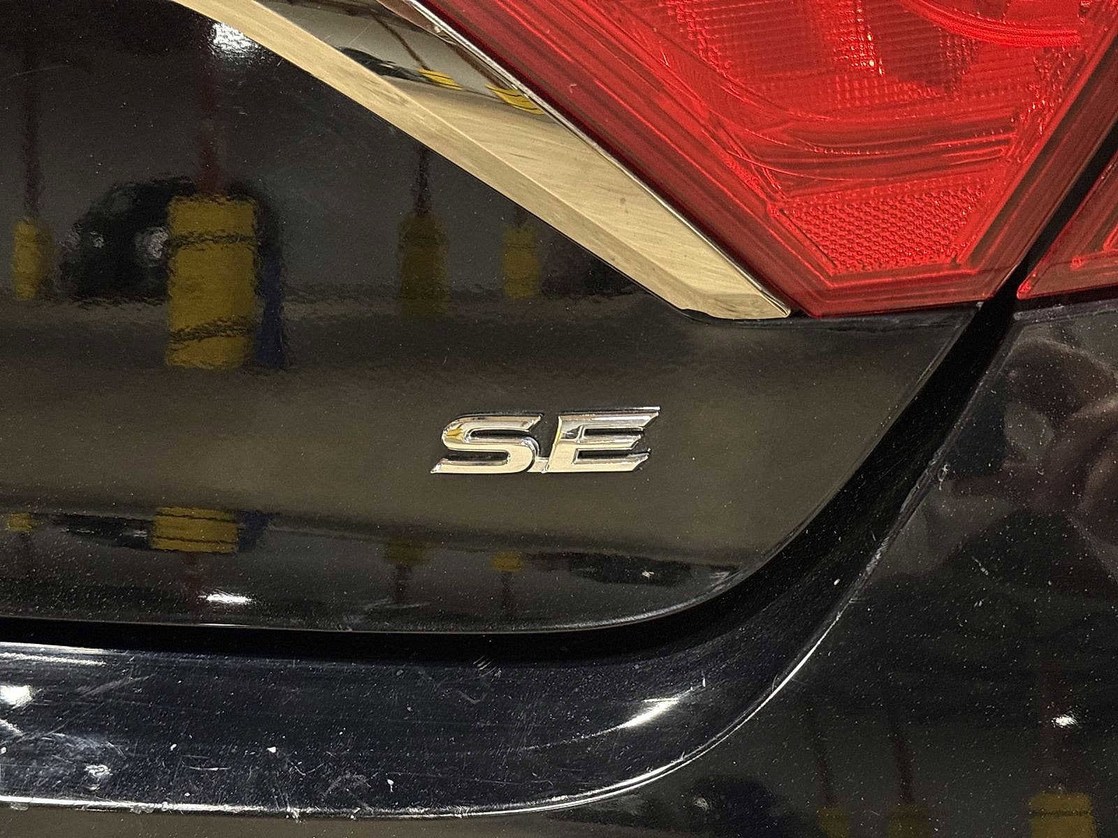 Thumbnail: 2016 Toyota Camry - 25