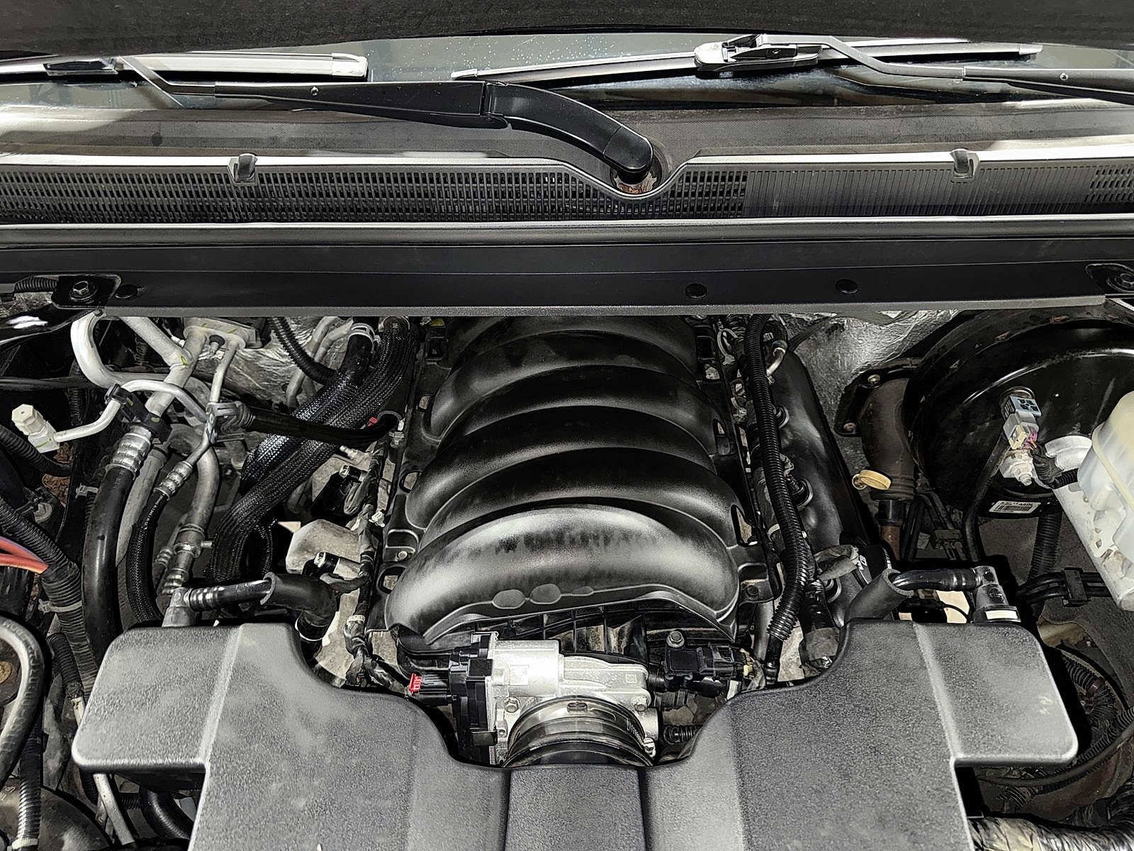 Thumbnail: 2017 Chevrolet Suburban - 12