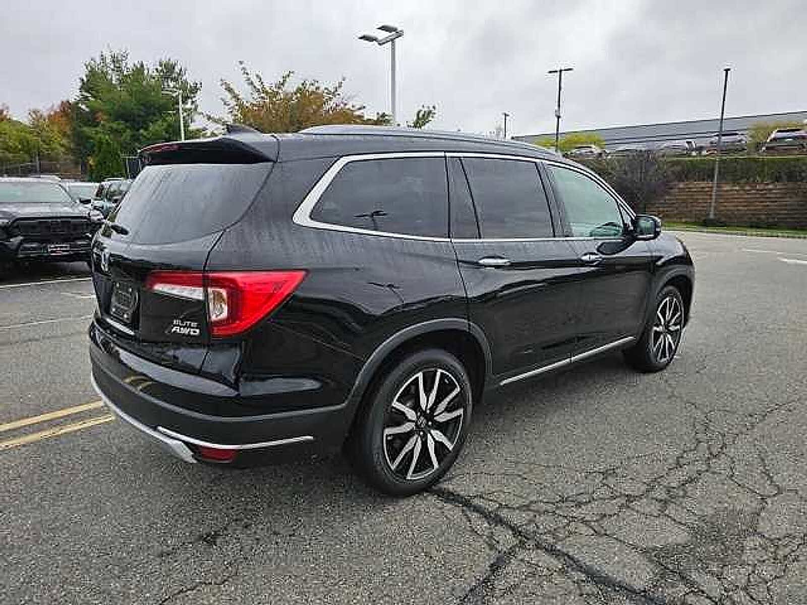 2022 Honda Pilot Elite photo 4