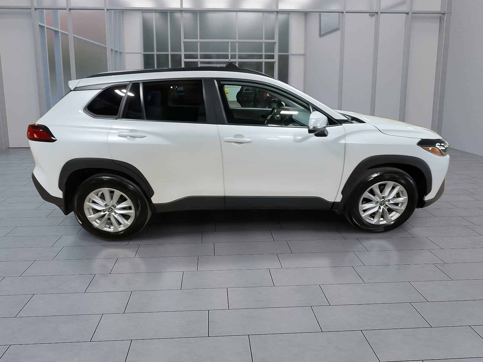 Thumbnail: 2023 Toyota Corolla Cross - 9