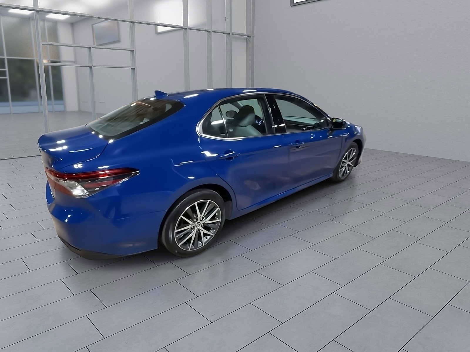 Thumbnail: 2023 Toyota Camry - 8