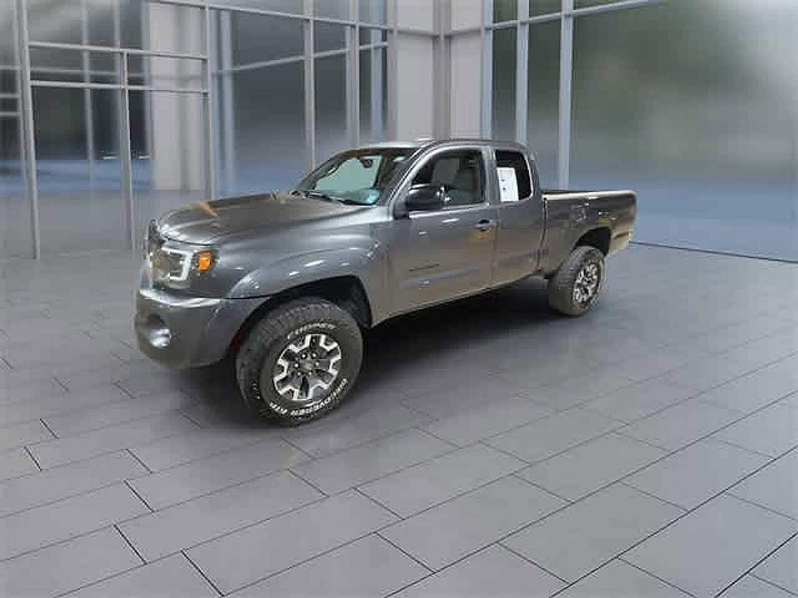 Thumbnail: 2011 Toyota Tacoma - 6