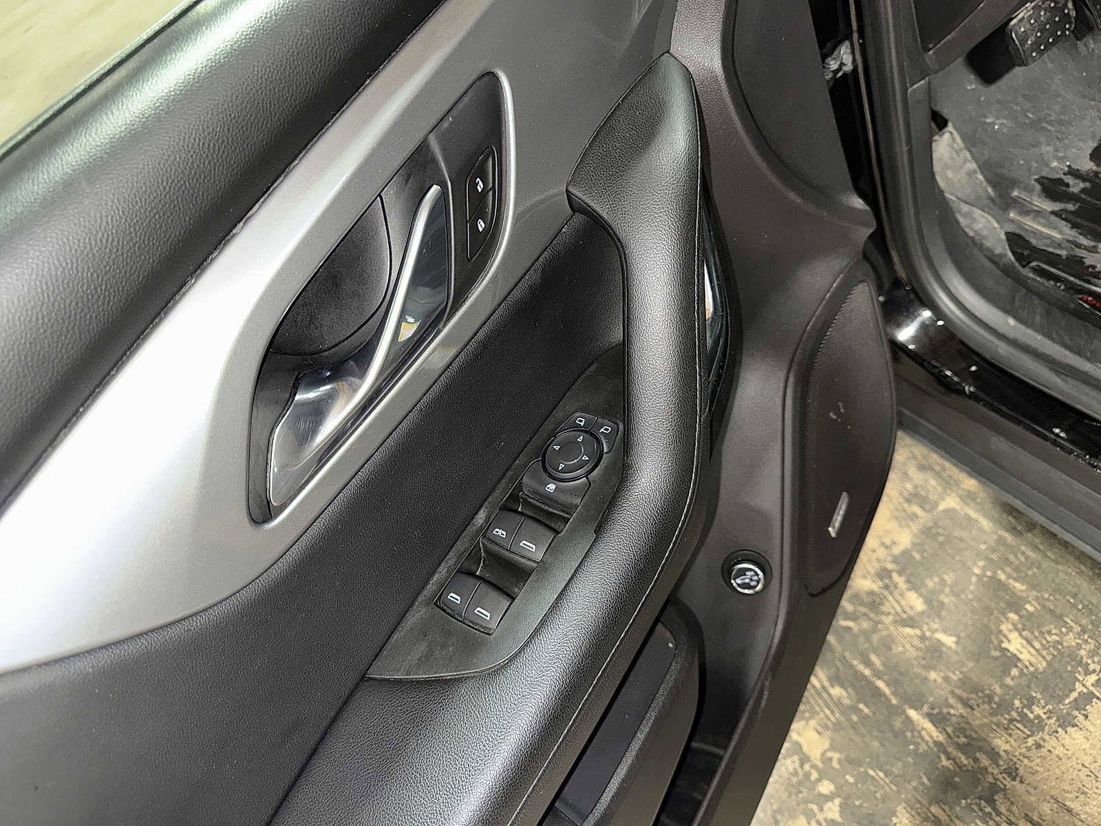 Thumbnail: 2019 Chevrolet Blazer - 23