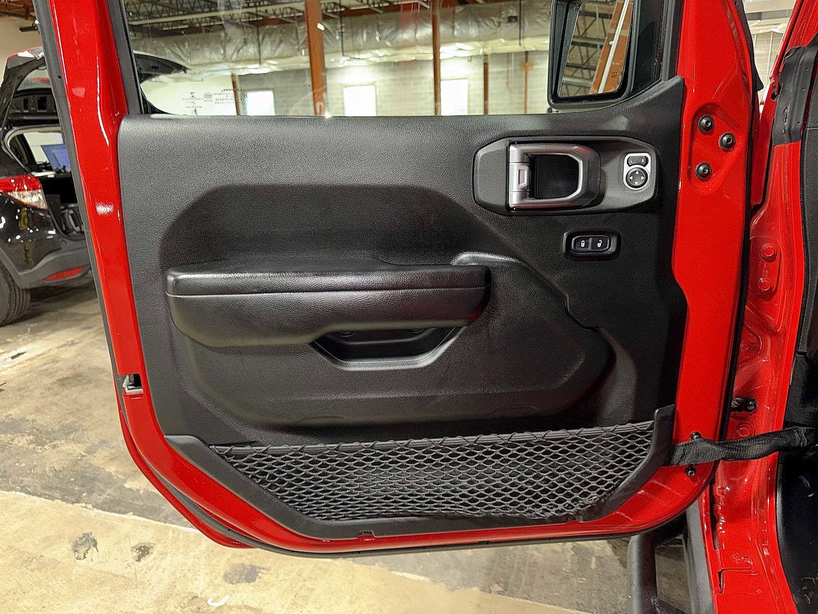 Thumbnail: 2021 Jeep Wrangler - 28