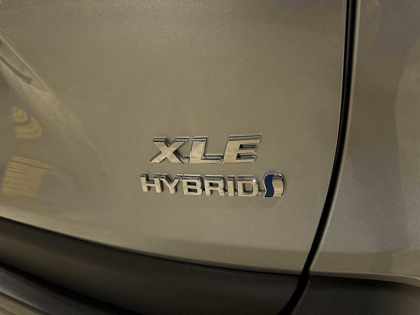 Thumbnail: 2024 Toyota RAV4 - 27