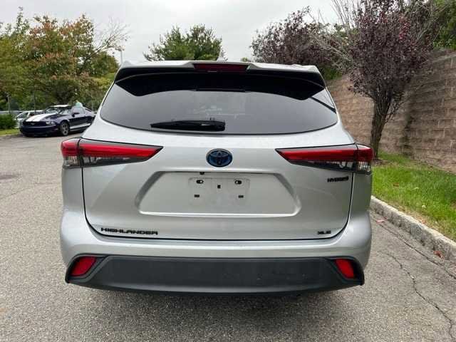 Thumbnail: 2021 Toyota Highlander - 5