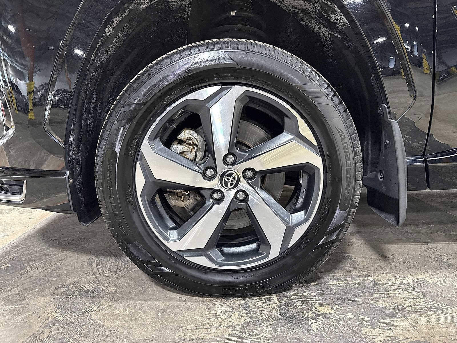 Thumbnail: 2021 Toyota RAV4 - 10