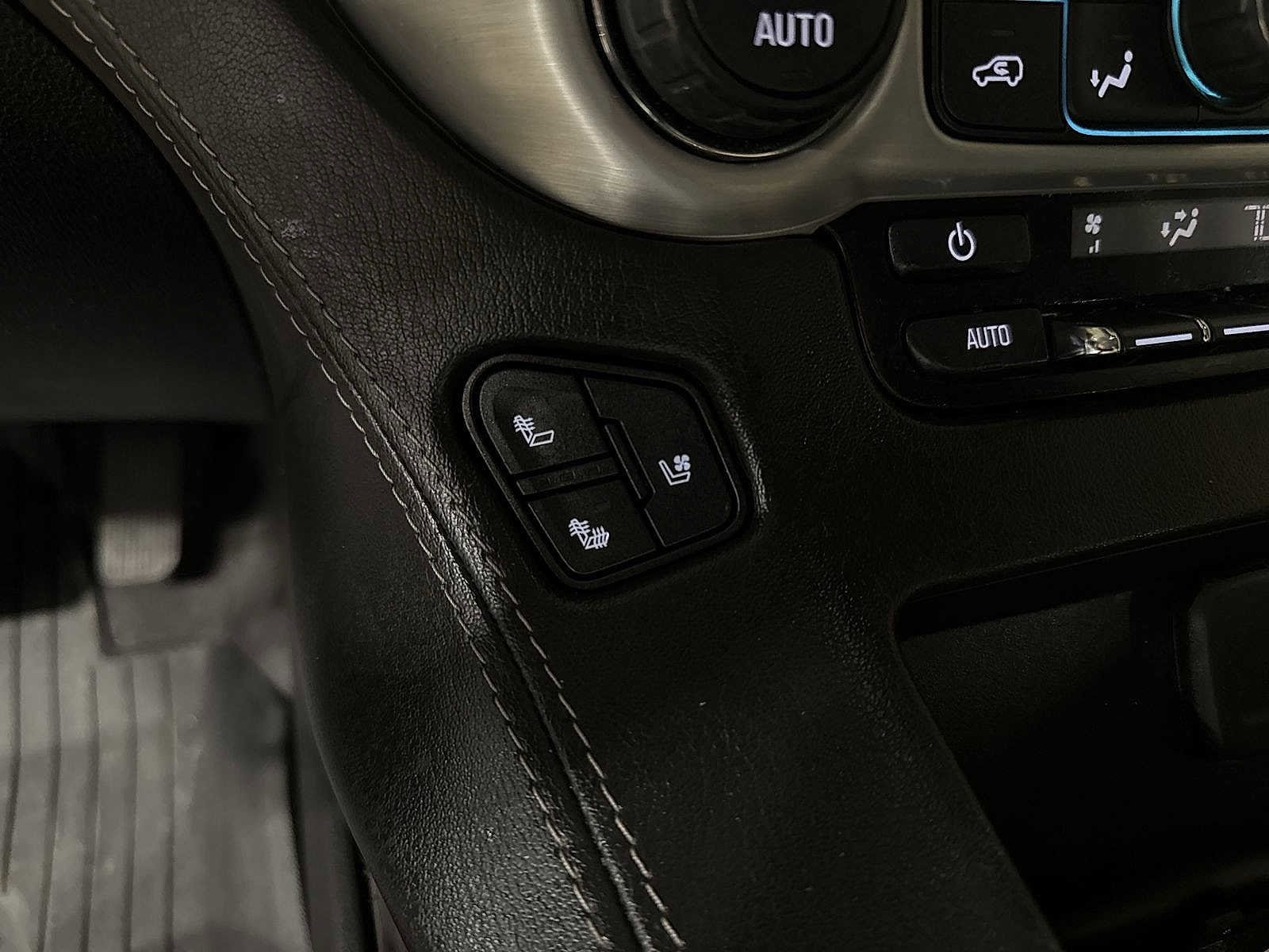 Thumbnail: 2020 GMC Yukon XL - 37