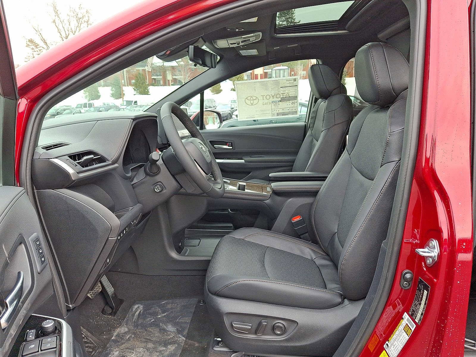 Thumbnail: 2026 Toyota Sienna - 14