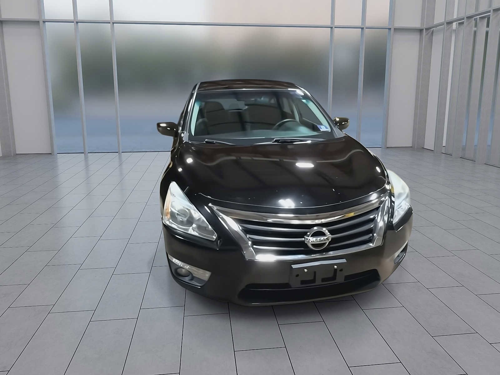 Thumbnail: 2015 Nissan Altima - 3