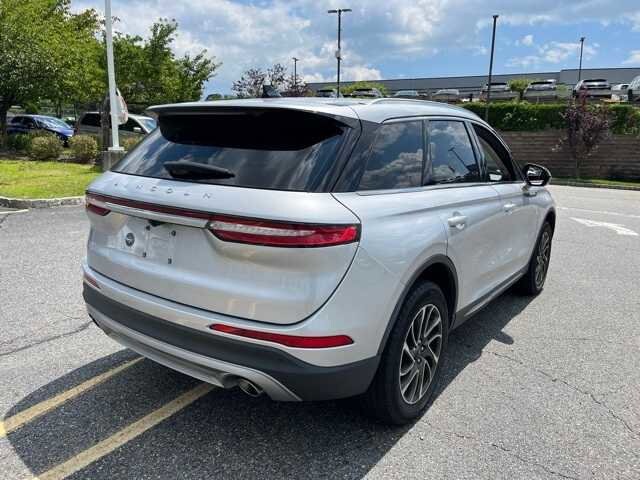 Thumbnail: 2020 Lincoln Corsair - 4