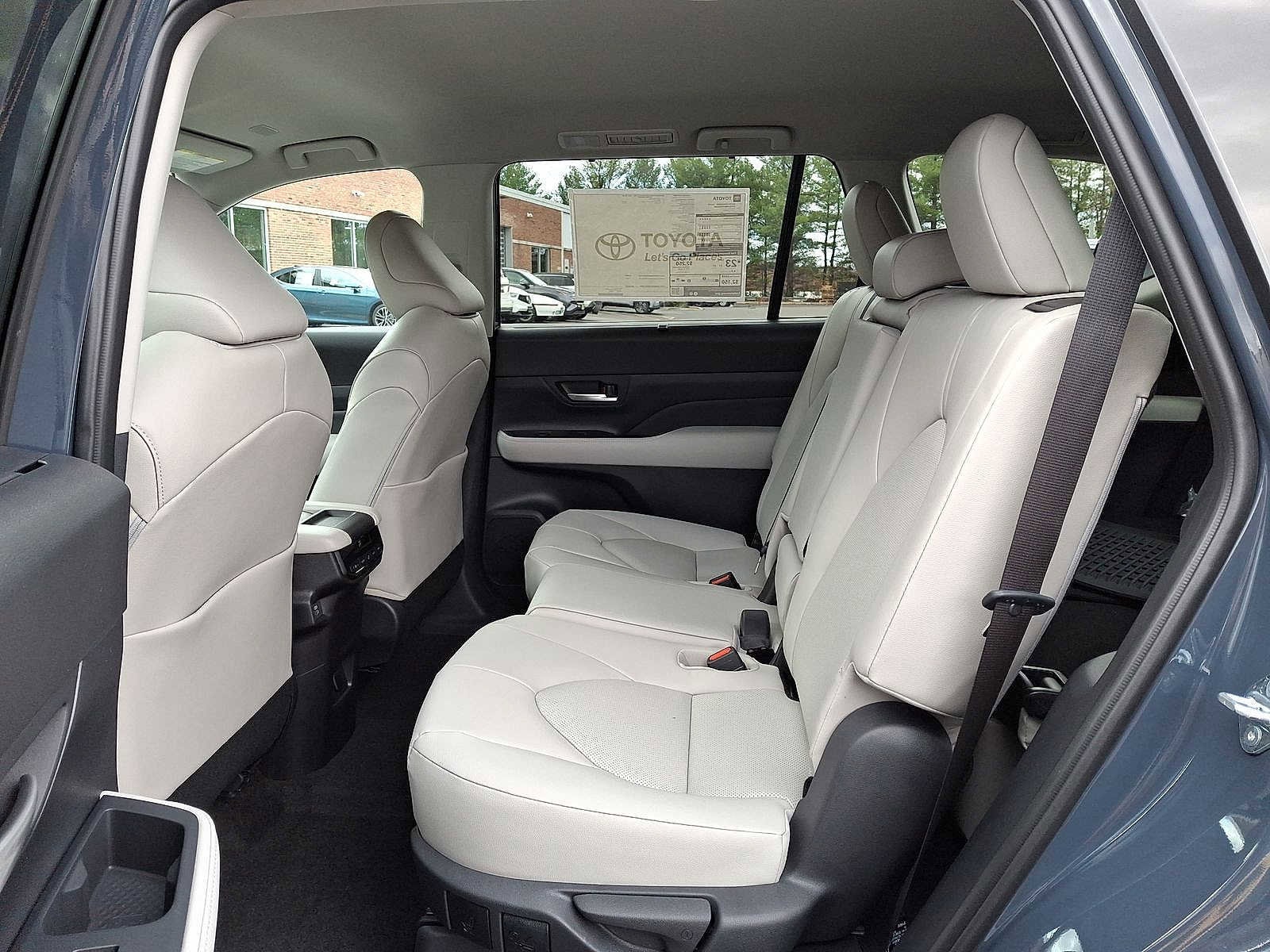 Thumbnail: 2026 Toyota Grand Highlander - 13